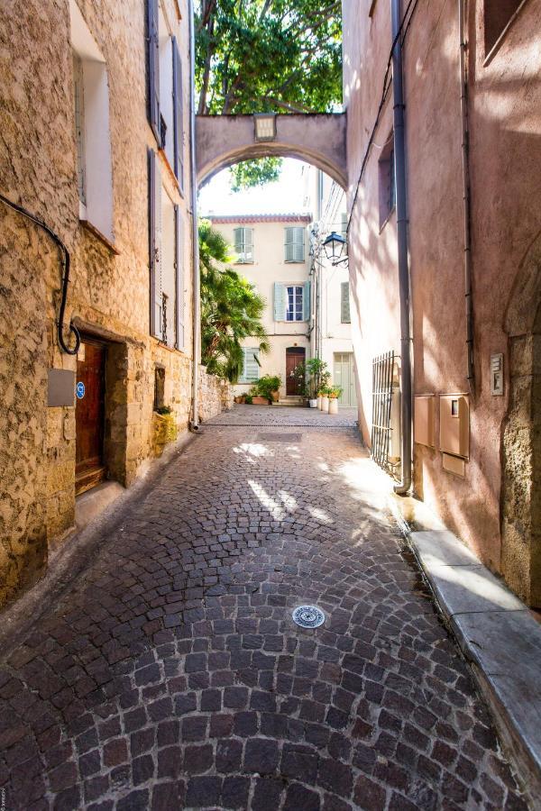 Au Coeur Du Vieil Antibes Et A 2 Pas De La Mer... Exterior photo
